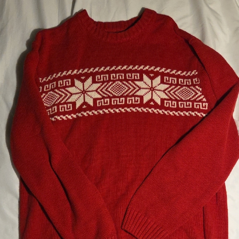 Chaps Red Crewneck Sweater with Snowflake Design
